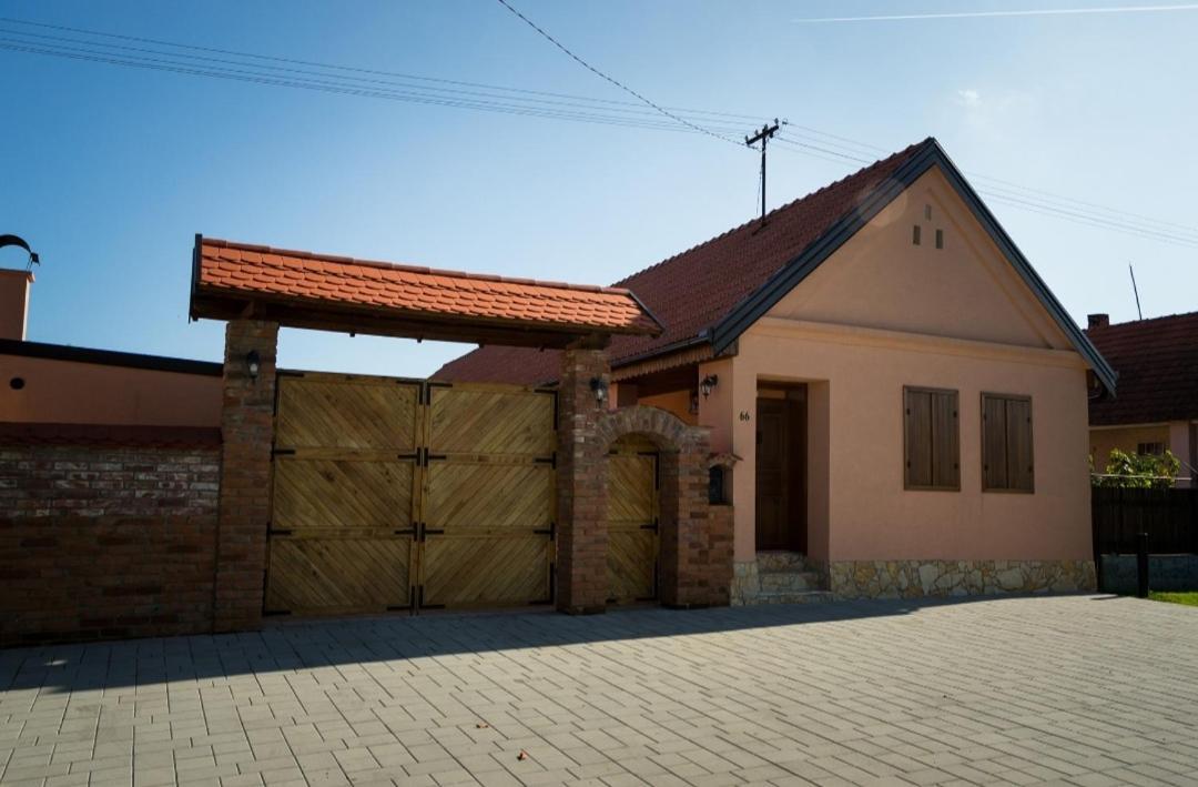 Apartament Kuca za odmor Poppke Fericanci Zewnętrze zdjęcie