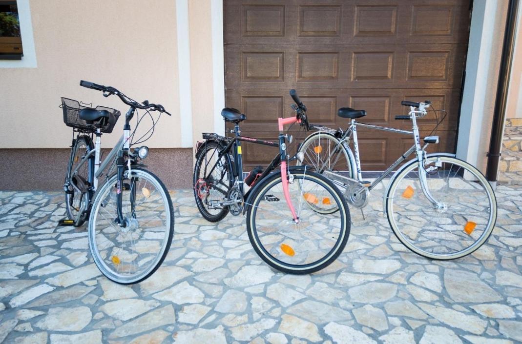 Apartament Kuca za odmor Poppke Fericanci Zewnętrze zdjęcie