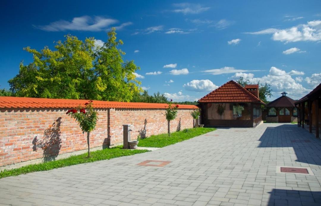 Apartament Kuca za odmor Poppke Fericanci Zewnętrze zdjęcie